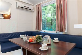 Best Holiday Hotel Grimaud Bagian luar foto